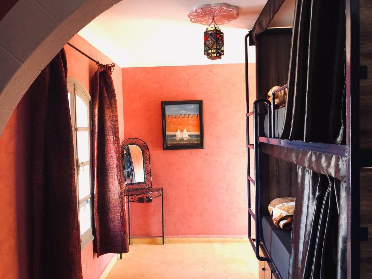 Essaouira Beach Hostel بيت شباب الصويرة